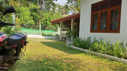 Warakapola House | Village home