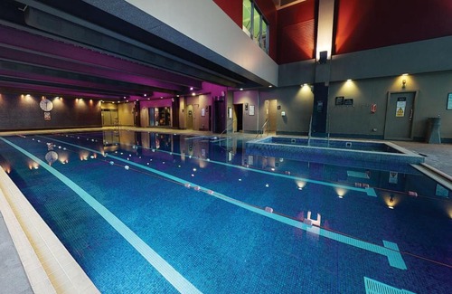 Rushmoor District Hotel | Discover Village Hotel Farnborough with Pool & Dining Options
