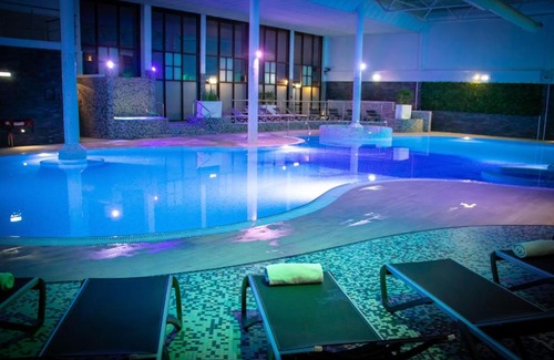 Attenborough Hotel | Relax at Village Hotel Nottingham: Pool, Dining & Family Fun