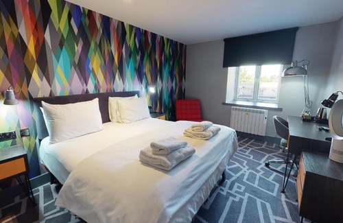 Attenborough Hotel | Relax at Village Hotel Nottingham: Pool, Dining & Family Fun