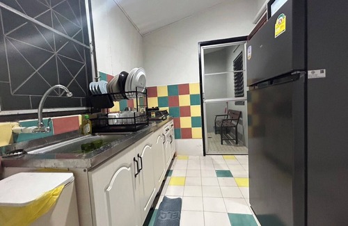 Pa Klok House | Cozy Village House CAC: Steps from Bangtao Beach