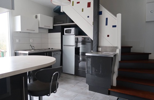 Mouleydier House | Modern Village House with Kitchen & Family-Friendly Amenities