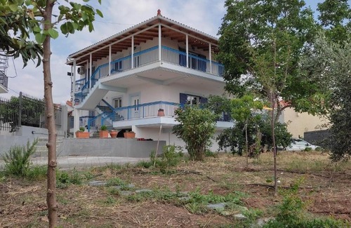 Messini House | Ocean View Village House - Guest Rated 10/10 for Families