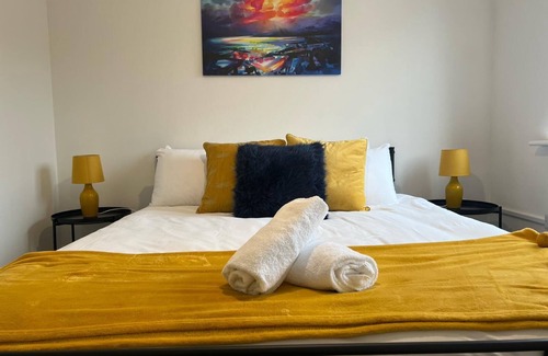 Pontprennau House | Pet-Friendly Village House in St Mellons with Great Amenities