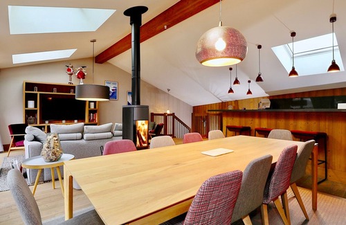 Le Praz House | Villa Courchevel: 4 Bedrooms with Spa & Family Amenities