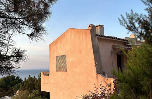 Conca House | Seaside Village House with Panoramic Views and Breakfast