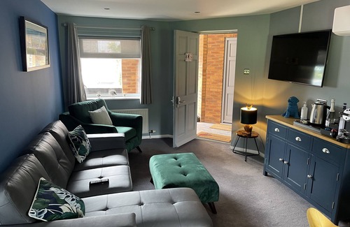 Woodhall Spa Bed & Breakfast | Cozy Village Limits Bed & Breakfast with Tasty Morning Treats
