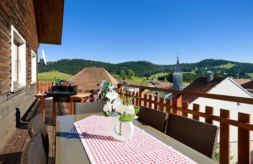 Les Moussieres Apartment | Discover a Serene Retreat in Haut-Jura Regional Park