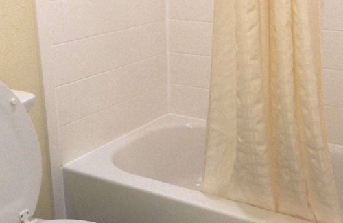 Dawson Hotel | Budget-Friendly Stay at Village Motor Inn with Breakfast