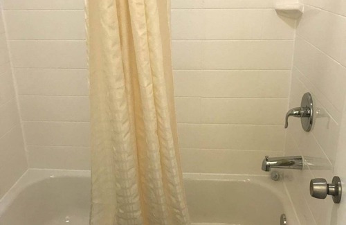 Dawson Hotel | Budget-Friendly Stay at Village Motor Inn with Breakfast