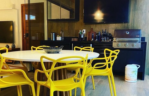 Itacimirim Apartment | Discover Tranquil Village on the Sand in Itacimirim