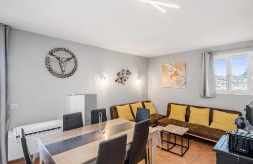 Pont Royal Apartment | Modern Duplex Apartment at Village Pont Royal en Provence