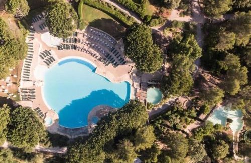 Pont Royal Apartment | Explore Village Pont Royal en Provence - Ideal for Families
