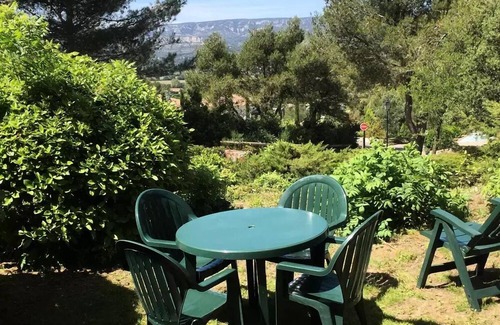 Pont Royal Apartment | Explore Village Pont Royal in Provence - Family-Friendly Retreat