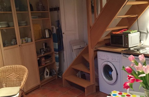 Saint-Nom-la-Breteche Cottage | Cozy Village Studio Near Versailles and Paris Attractions