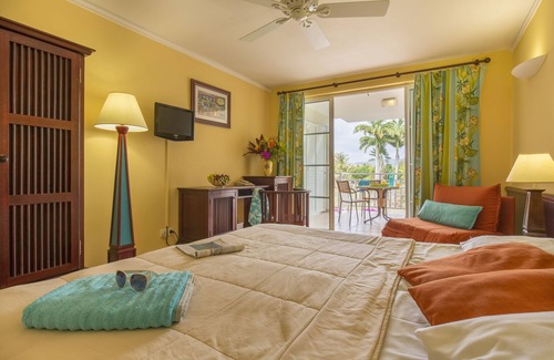 Gros Raisins Hotel | Discover Village St Luce Pierre & Vacances with Pool and Dining