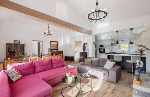 Boljun Villa | Idyllic Villa Ana Boljun with Pool and Pet-Friendly Amenities