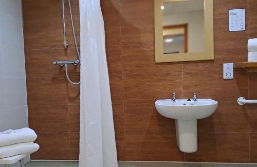 Ingoldmells Hotel | Welcome to Villager Hotel: Family-Friendly & Eco-Conscious Stay