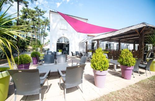 Ronce-les-Bains Hotel | Inviting Getaway at Villages Clubs du Soleil - Ronce les Bains