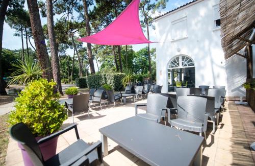 Ronce-les-Bains Hotel | Inviting Getaway at Villages Clubs du Soleil - Ronce les Bains