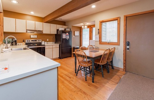 McHenry House | Experience Villages of Wisp #22: Ski In/Ski Out & Hot Tub