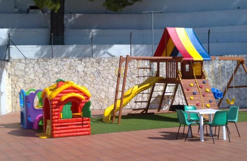 Mandrione Resort | Discover Villaggio Club Baia di Paradiso with Pool & Pets