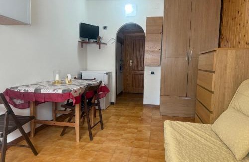 Aremogna Apartment | Charming Villaggio dello Sciatore Residence with Pool & Hot Tub