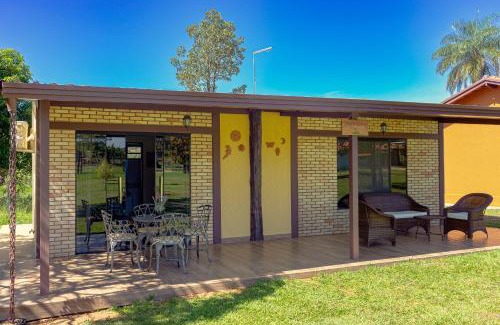 Paranoa House | Exceptional Stay at Villaggio dos Pássaros with Pool & Hot Tub