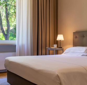 Serralunga d'Alba Hotel | Beautiful Villaggio Narrante - Foresteria delle Vigne Retreat
