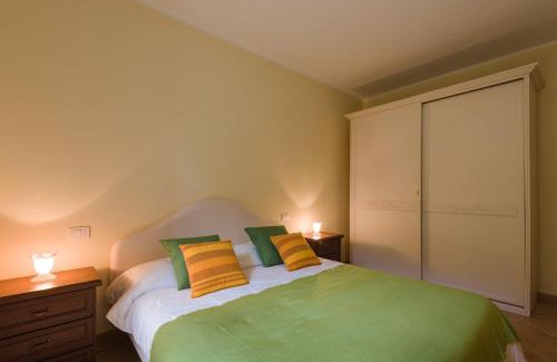 Baia Caddinas Apartment | Cozy Oceanfront Retreat at Villaggio Perlacea, Pet Friendly