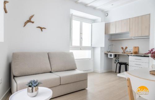Old Town Apartment | Discover Villalobos Suites: 4-Star Stay in Cadíz