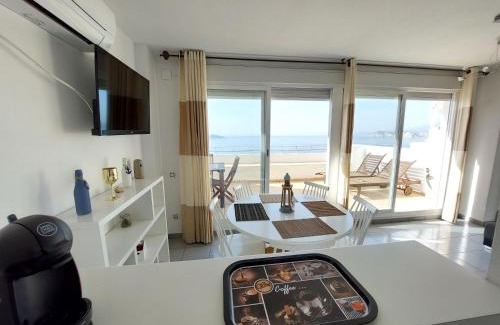 Benidorm Apartment | Oceanfront Villamarina Duplex with Pool & Pet-Friendly Stay