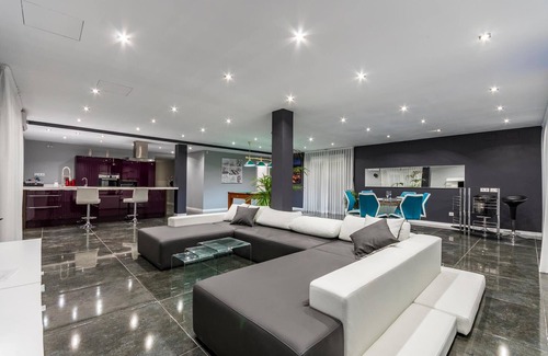 Sitges House | Relax at Villamarley II – Steps from the Beach in Sitges