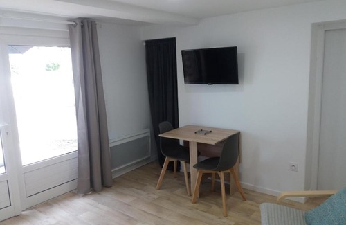 Dax Apartment | Pet-Friendly Escape at VILLANOEBA - Rated 9/10 by Guests