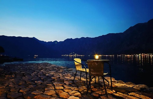 Prcanj Hotel | Discover VillaOldMariner: Oceanfront Getaway with Beach Access
