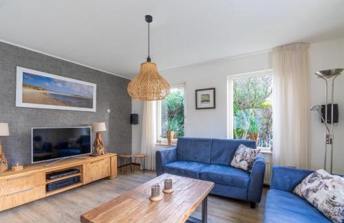 De Koog House | Discover Villapark Kamperfoelie 57: Pet-Friendly Retreat
