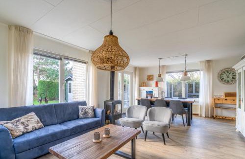 De Koog House | Discover Villapark Kamperfoelie 57: Pet-Friendly Retreat