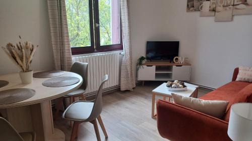 Villargondran Apartment | Explore Villargondran: Family-Friendly Getaway in Maurienne