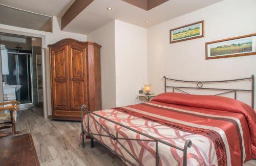 Paruzzaro House | Villarosybeb: Pet-Friendly Retreat with Breakfast Included