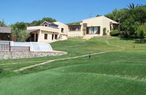 Tarifa Villa | Elegant Villas Ahumada Chalet: Pet-Friendly Retreat