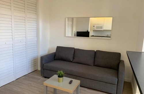 Universidad Apartment | Family-Friendly Villas at Auxilio Mutuo for Memorable Stays