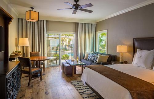 Wetmore Hotel | Relax at Villas at La Cantera Resort & Spa with Pool Access