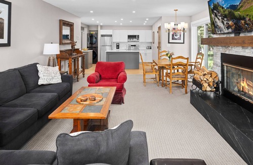 Snowmass Village Condo | Experience Villas at Snowmass Club: Rated 9.6 with Spa & Pool
