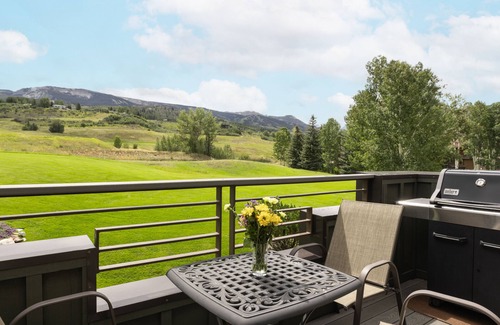 Snowmass Village Condo | Elegant Villas at Snowmass Club | Guest Rated 9.8/10