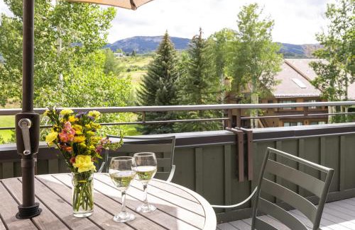 Snowmass Village Apartment | Inviting Villas at Snowmass Club with Pool and Spa Access