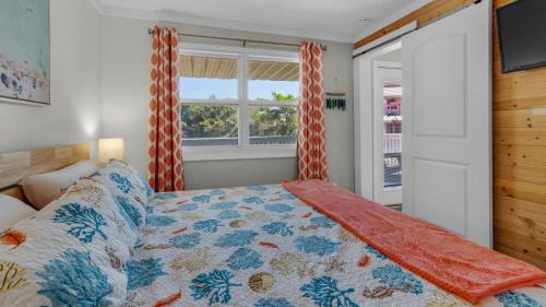 Sunnyside House | Family-Friendly Villas Bahama West 106 Awaits Your Stay