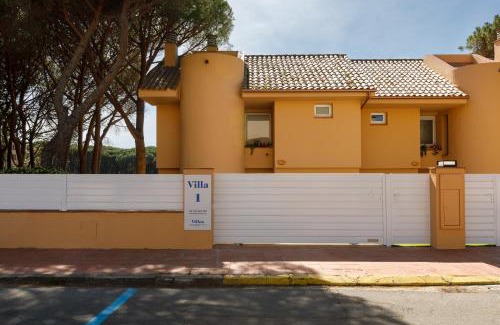 Pals Villa | Villas with Pool Steps from Playa de Pals - La Costa Resort