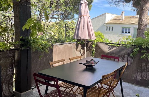 Le Cres House | Relaxing Villas in a Tranquil Area, Steps from the Lake