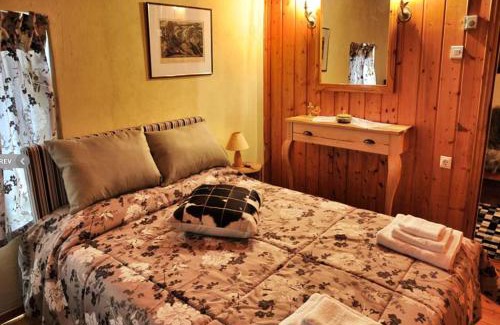 Sidirochori Villa | Discover Villas De Luna: Pet-Friendly & Family Approved!