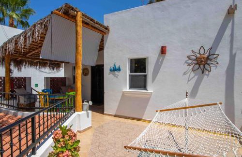 Loreto Apartment | Guest Rated 10/10: Villas del Santo Niño with Pool & Breakfast